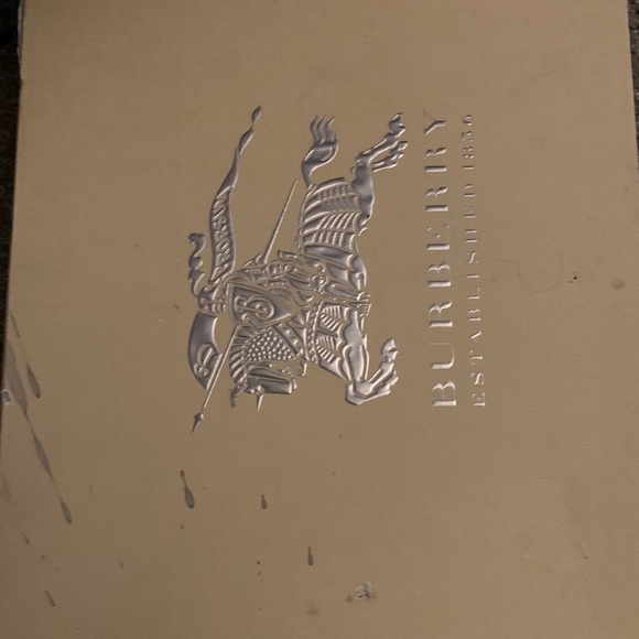 Burberry rain boots - Picture 3 of 10